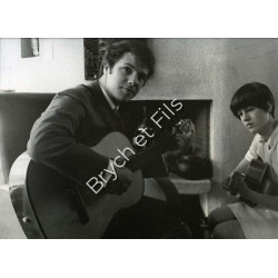 PHOTO  ARGENTIQUE TIRAGE ORIGINAL ADAMO CHEZ LUI 1964  PATRICK BERTRAND