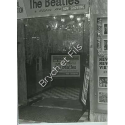 PHOTO ARGENTIQUE TIRAGE ORIGINAL THE BEATLES AFFICHE 1963 PAR PATRICK BERTRAND