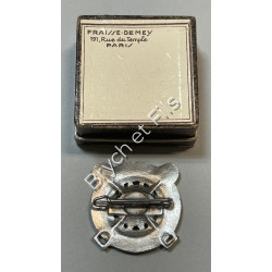 1938 MONACO EPINGLETTE CHROME ET EMAILLEE 17e RALLYE MONTE CARLO