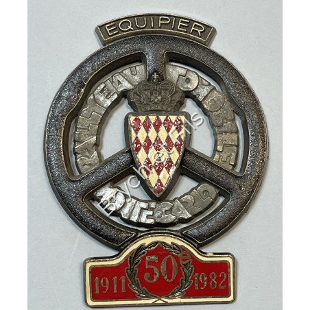 1982 MONACO BADGE PLAQUE CALANDRE EMAILLE 50e RALLYE AUTOMOBILE DE MONTE CARLO EQUIPIER