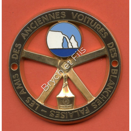 BADGE AUTOMOBILE "LES AMIS DES ANCIENNES VOITURES DES BLANCHES FALAISES"