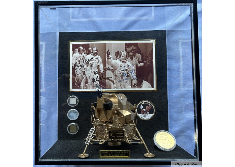 "APOLLO XI- LUNAR MODULE EAGLE"  photo  dédicacée et objets avec certificat  VENDU      