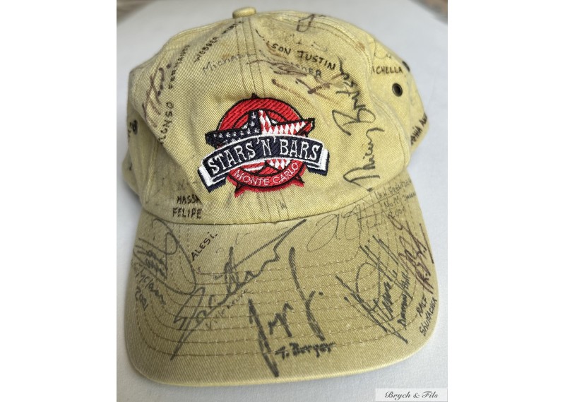 Cap signed by numerous pilots F1